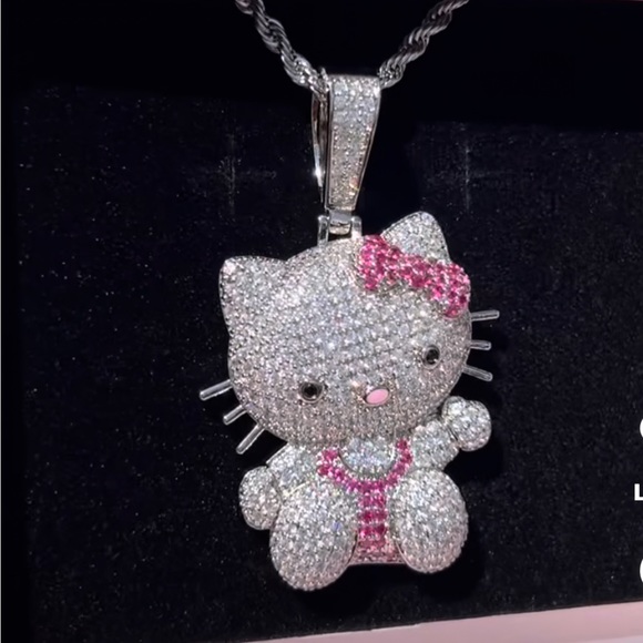 Hello kitty necklace, hello kitty pendant, hello kitty jewelry - Picture 3 of 10